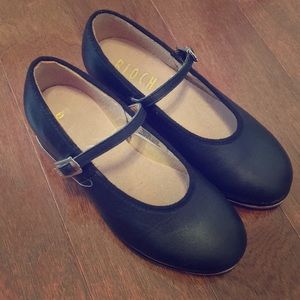 Black Bloch tap shoes